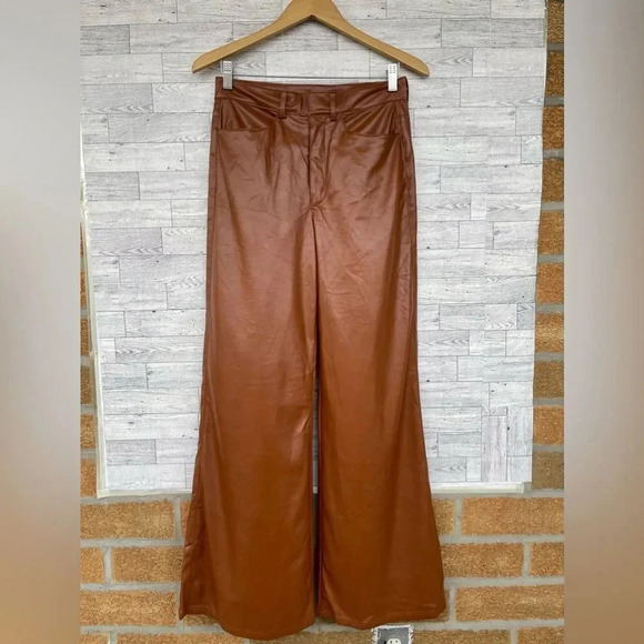 Enza Costa
Vegan Leather Wide Leg Pants size 27 tall - Picture 6 of 17